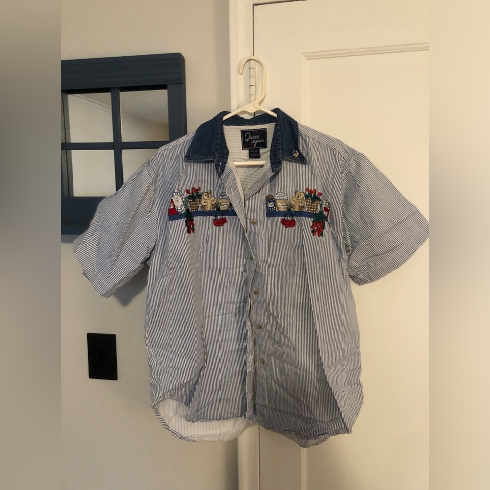 Country bear embroidered stripped button down